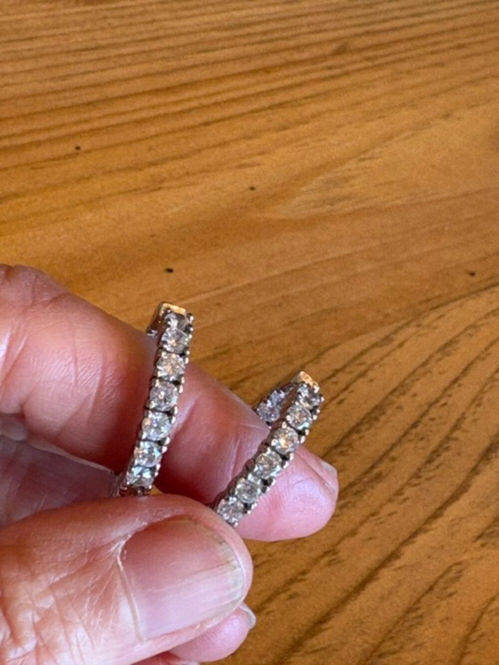 Sterling silver (marked 925) hoop earrings with 16 white Cubic Zirconia Gemstone - Picture 3 of 12